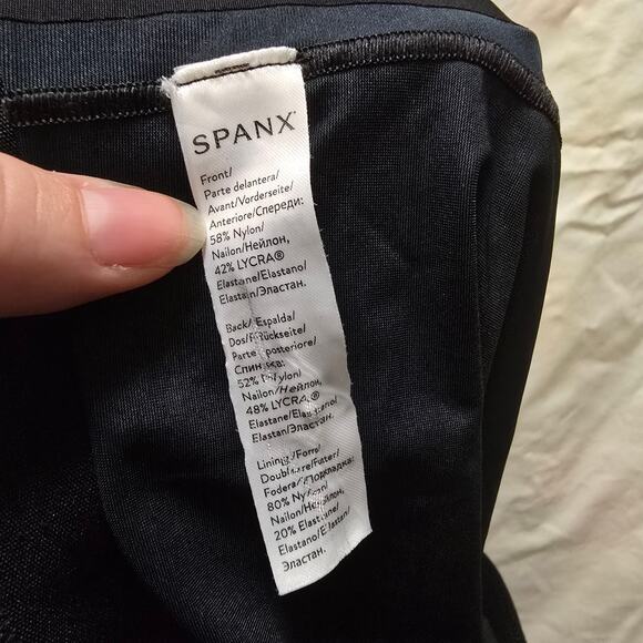 Spanx Half Slip SmartGrip Tummy Control Sculpting Shapewear 10179R Black Large - Picture 7 of 8